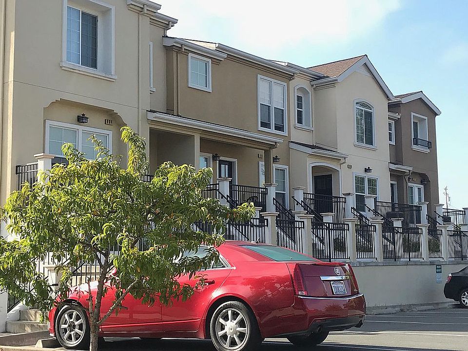 Outside view: townhome on left hand corner