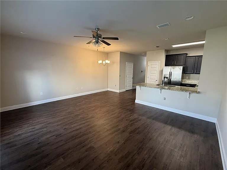 6736 Spaniel Dr — Photo 5