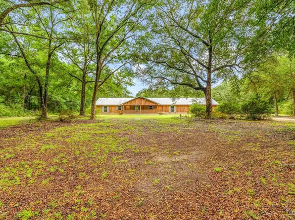 6025 Happy Hollow Dr, Milton, FL 32570
