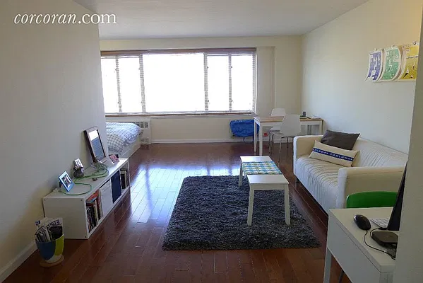 Rented by Corcoran | media 26