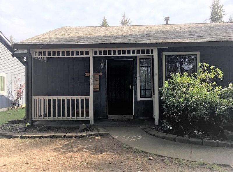 1st image of 563 Malibu Dr SE