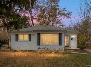 3221 Shenandoah Dr, Royal Oak, MI 48073