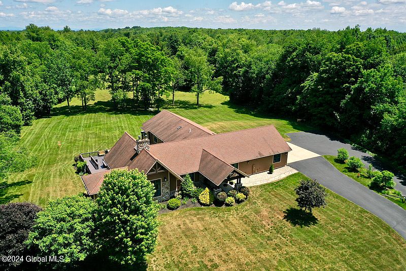 3rd image of 2100 Cook Road
