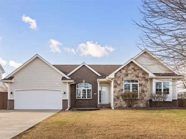 330 NW Watercrest Dr, Ankeny, IA 50023