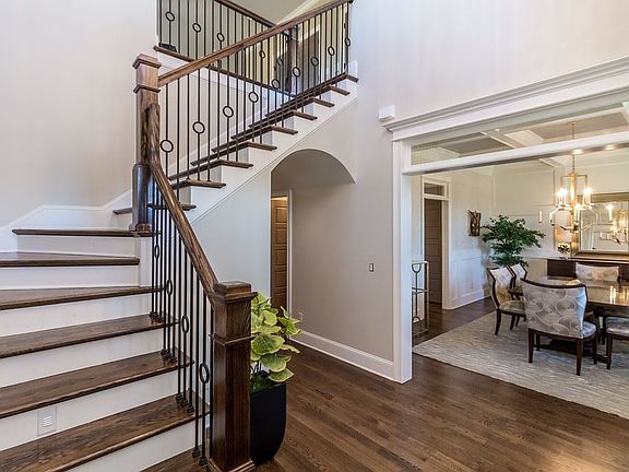 3rd image of 7018 Arbury Way