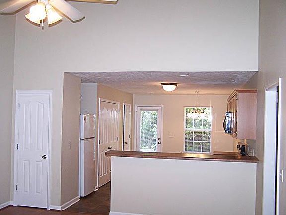 5th image of 110 Meigs Dr