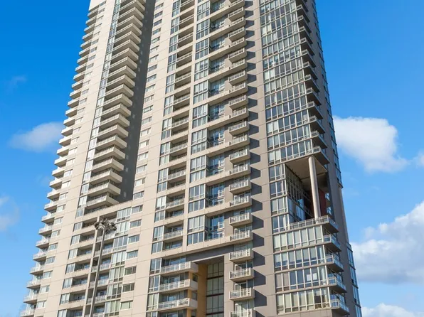 737 W Washington Blvd APT 1607, Chicago, IL 60661