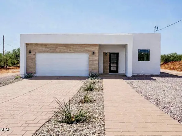 990 Cohete Ct, Rio Rico, AZ 85648