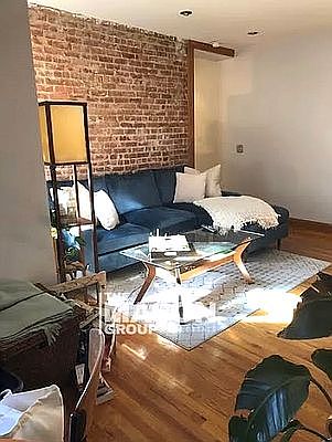 2nd image of 706 Amsterdam Ave #5S