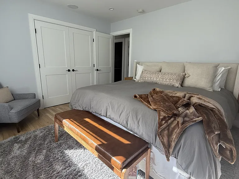 38 Foster Ave — Photo 20