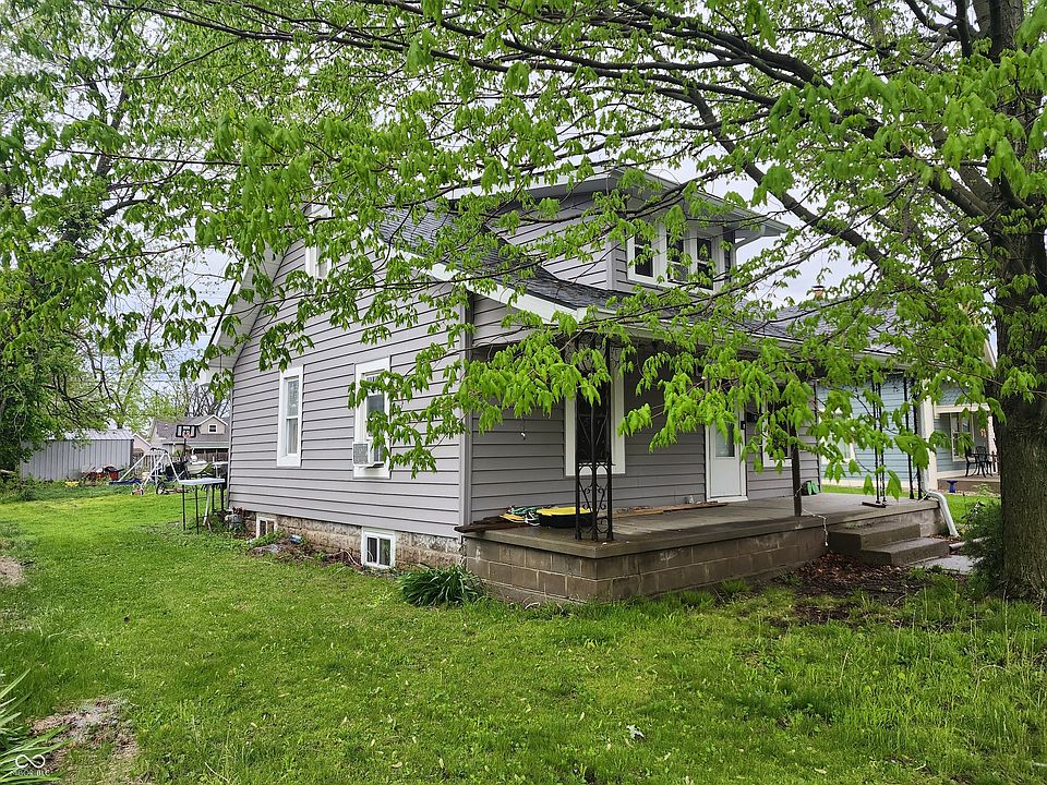 2nd image of 550 W King St