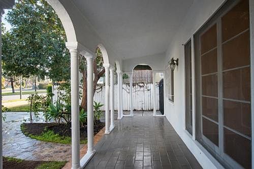 3rd image of 6228 San Vicente Blvd