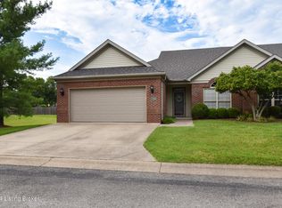 1315 Bent Willow Ln, Louisville, KY 40214