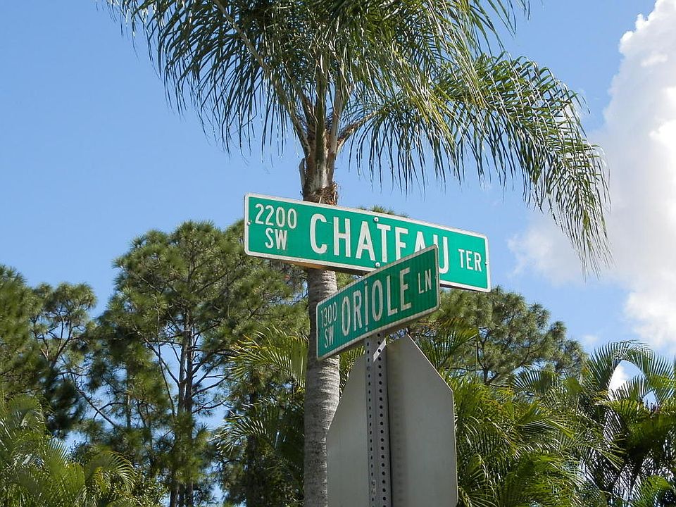 2nd image of 2218 SW Chateau Ter
