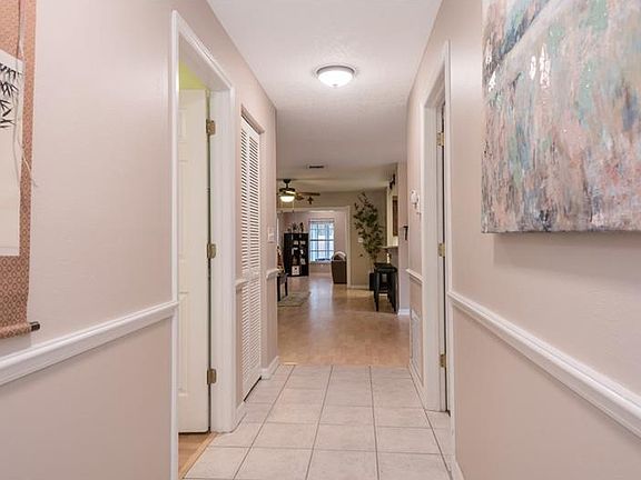 4th image of 917 W Adalee St #12