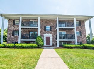 3 Walker Rd APT 2, North Andover, MA 01845