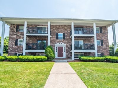 3 Walker Rd APT 2, North Andover, MA, 01845