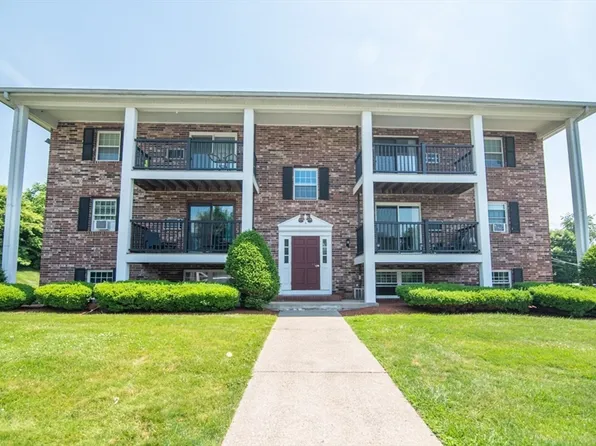 3 Walker Rd APT 2, North Andover, MA 01845