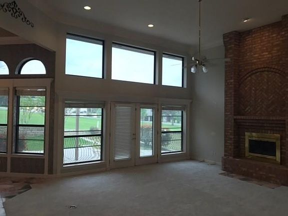 5th image of 4122 Mojave Dr