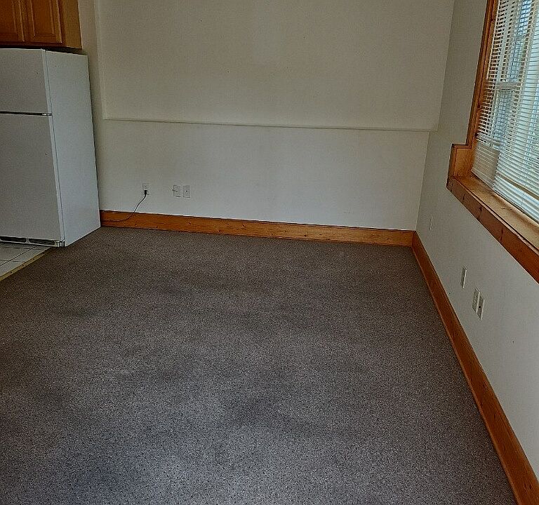 1st image of 1411 W G St #6