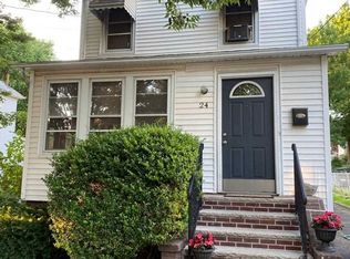 24 Grove St, Ridgefield Park, NJ 07660