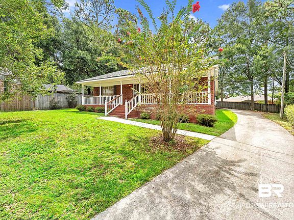 5th image of 255 Maple Cir