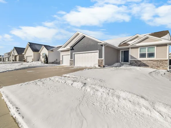 532 Shiloh Rose Pkwy NW, Bondurant, IA 50035