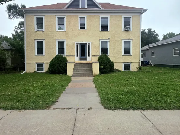 408 S Sanborn Blvd, Mitchell, SD 57301