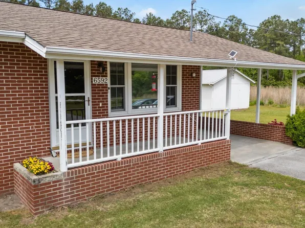 6592 Neuse Road, Grantsboro, NC 28529