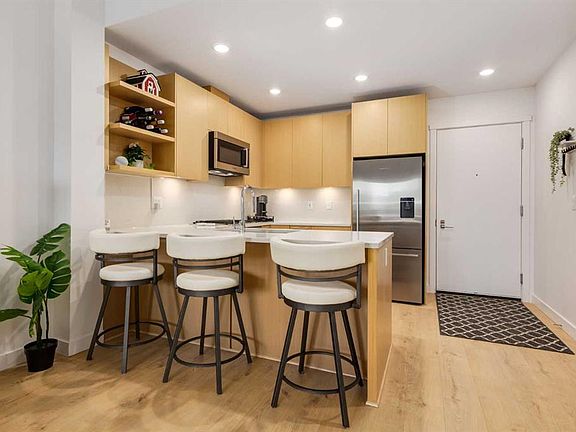 5th image of 88 W 9th St NE #403