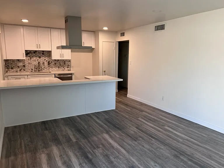 1322 E Broadmor Dr — Photo 9