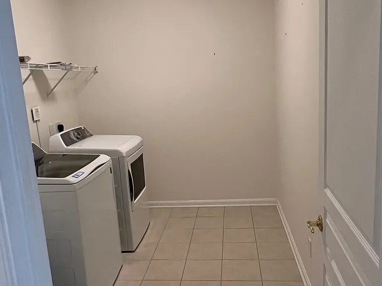 304 Arthur Ct #304 — Photo 31