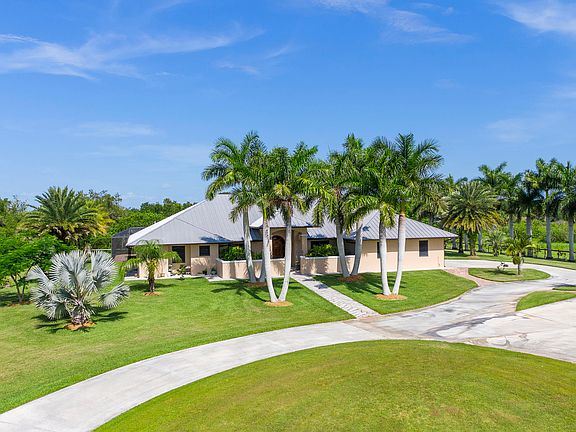2nd image of 7700 Hidden Hammock Ln
