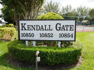 10854 N Kendall Dr #404, Miami, FL 33176