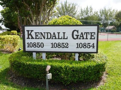 10854 N Kendall Dr #404, Miami, FL, 33176