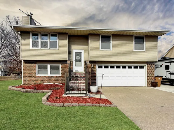 8735 NW 53rd Pl, Johnston, IA 50131