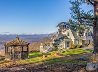 219 Hartshorn Rd, Cragsmoor, NY 12420