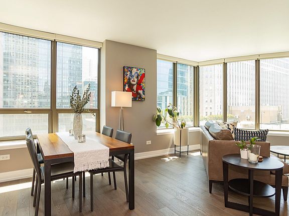 3rd image of 400 N Lasalle St #907