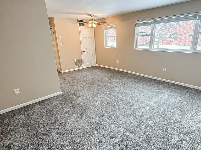 Springfield Valley Apartments — Photo 17