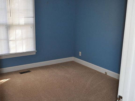 4th image of 311 Lori Dr