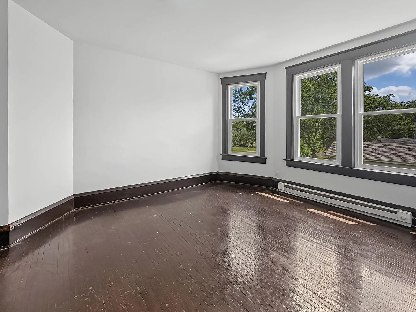 1 Bedroom, 1 Bathroom For Rent Now Gibson City — Photo 4