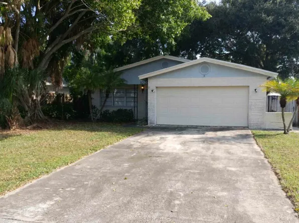 1774 Maryland Ave NE, Saint Petersburg, FL 33703