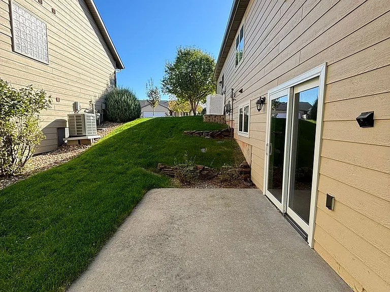 6817 Dunsmore Rd — Photo 36