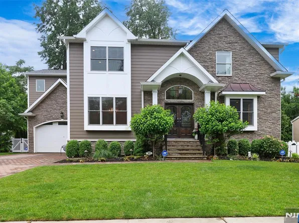 62 Merritt Ave, Cresskill, NJ 07626