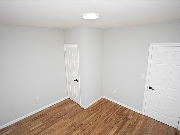 3rd image of 8272 161st St Floor 2