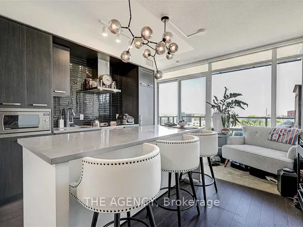 120 Bayview Ave, Toronto, ON
