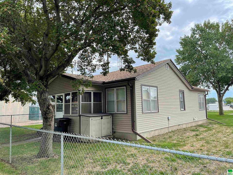 312 E St, Sergeant Bluff, IA 51054 Zillow