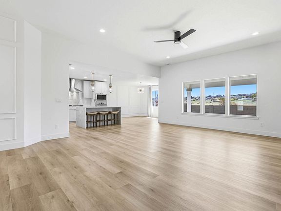 4th image of 6419 W 32nd Ave