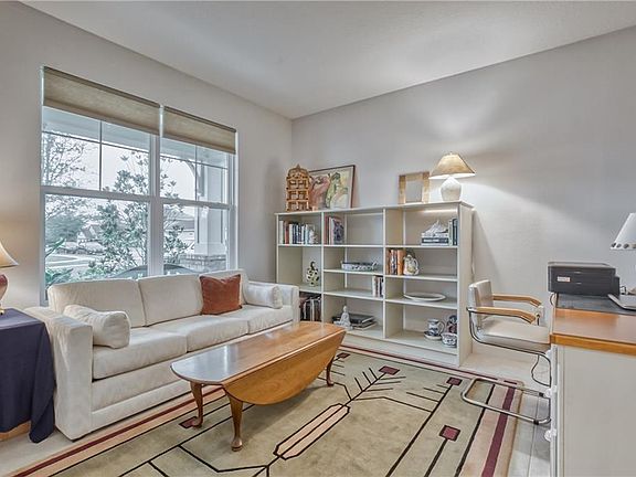 3rd image of 85185 Champlain Dr