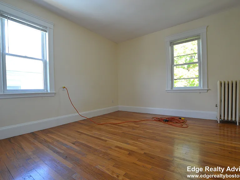 44 Bostonia Ave #2 — Photo 8